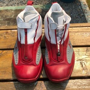 Reebok the answer IV(OG) maroon and white colorway